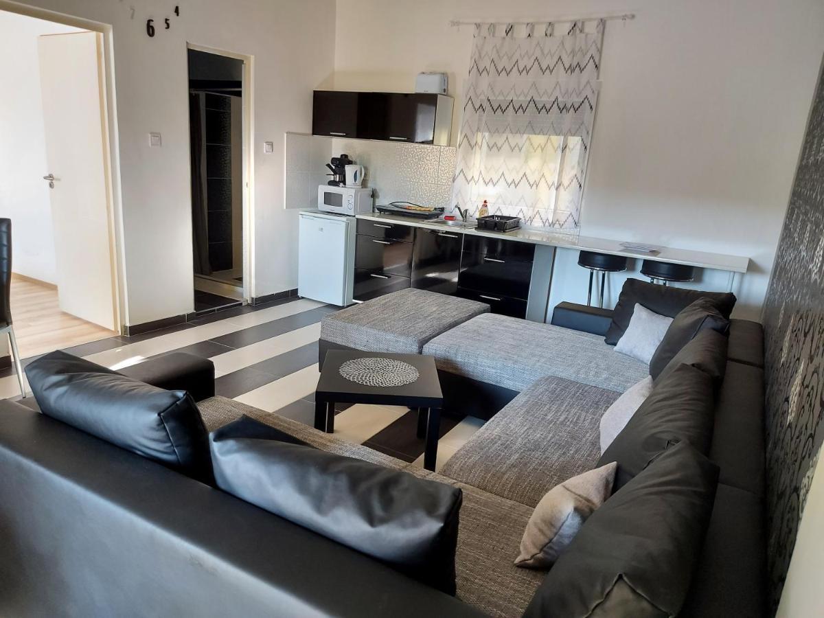 Corner Apartman 5 ชิโอฟก ภายนอก รูปภาพ
